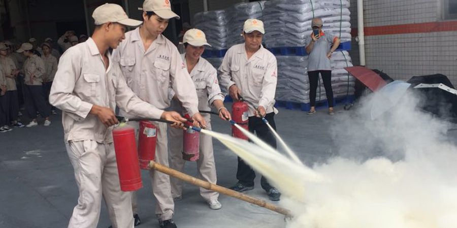 安全警钟长鸣--集美精化应对突发事件应急撤离预案演练